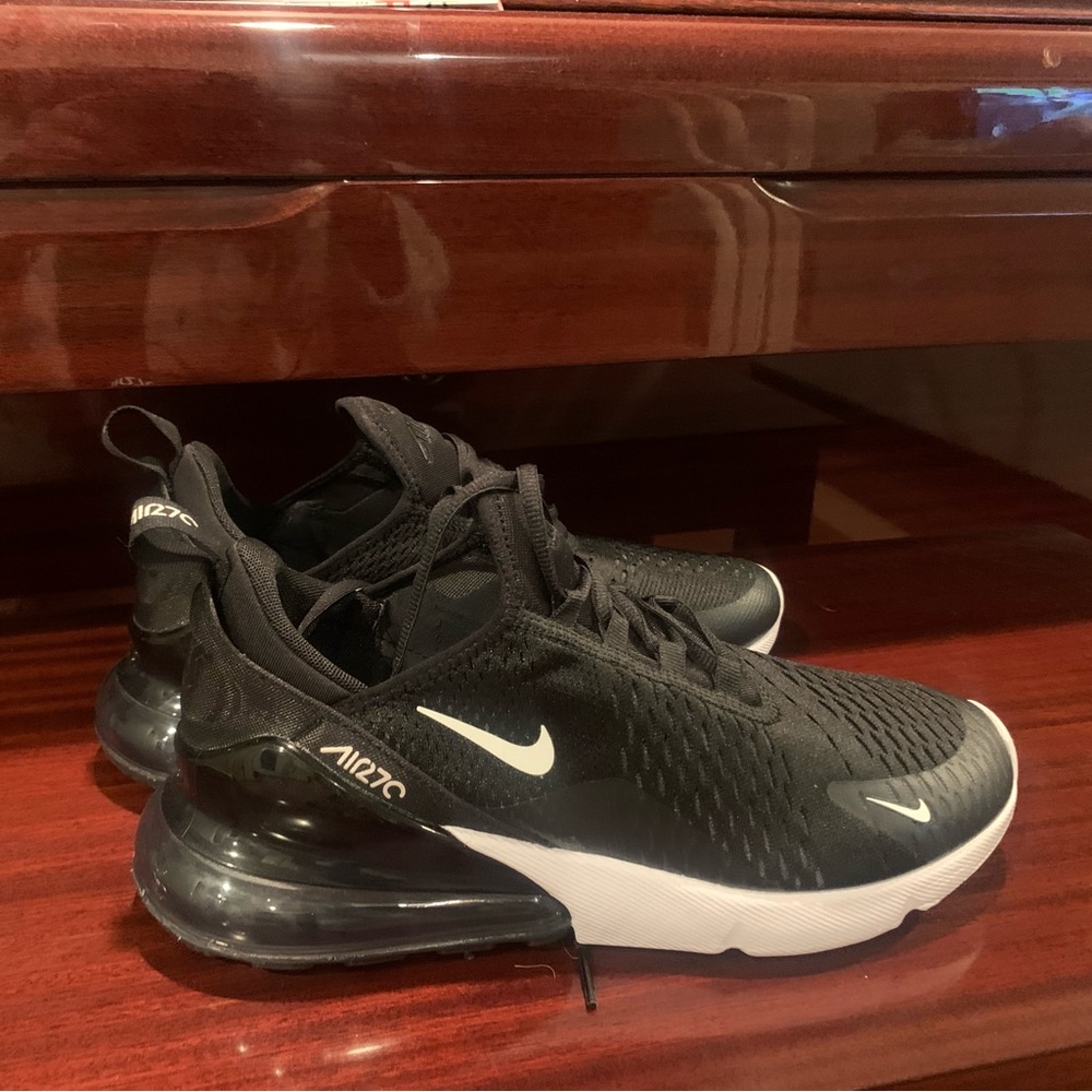 NWOB men’s Nike air max 270